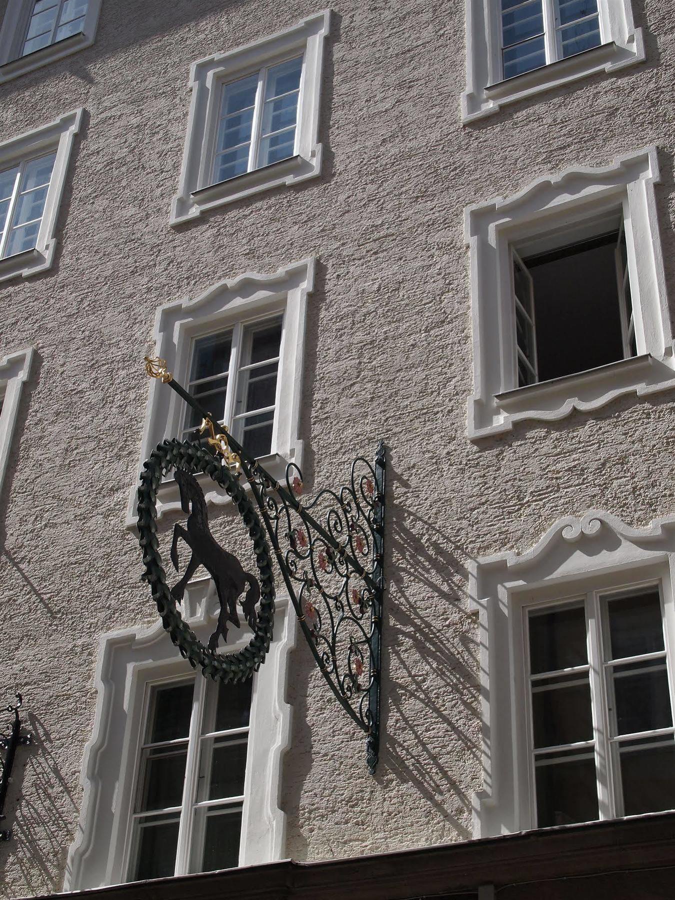 Hotel Schwarzes Roessl Salzburg Ngoại thất bức ảnh