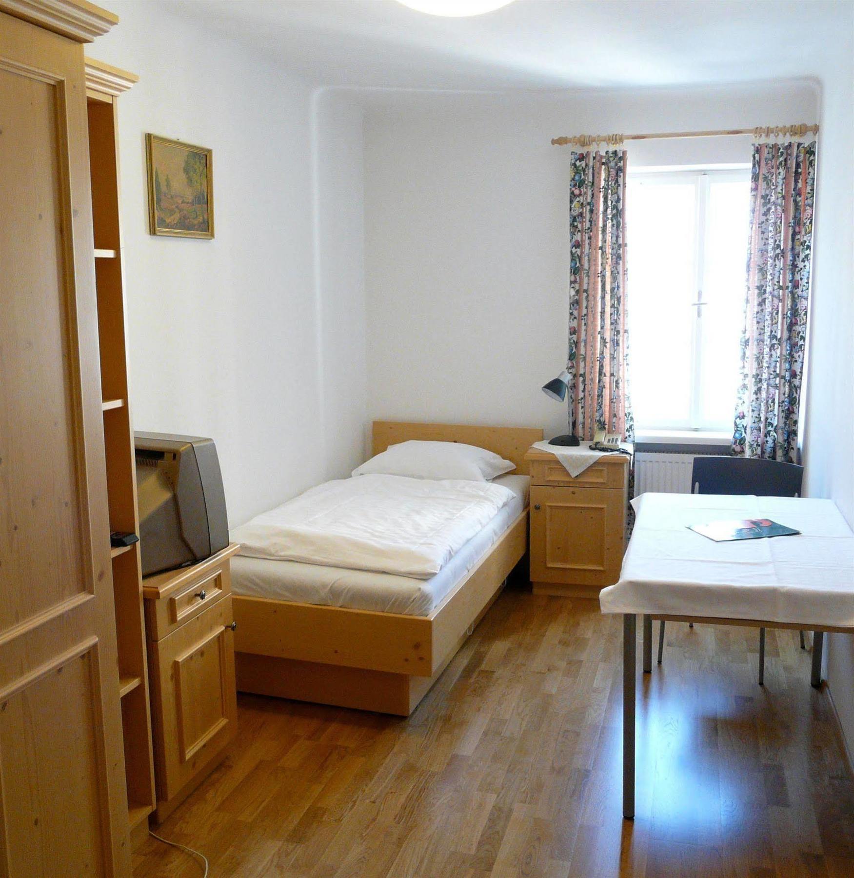 Hotel Schwarzes Roessl Salzburg Ngoại thất bức ảnh