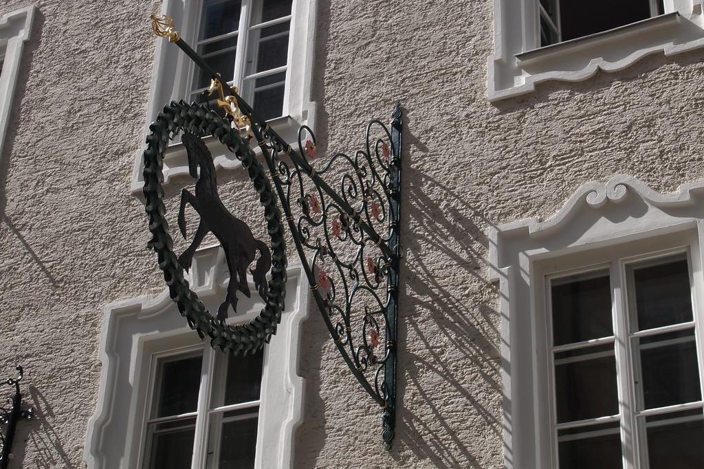 Hotel Schwarzes Roessl Salzburg Ngoại thất bức ảnh